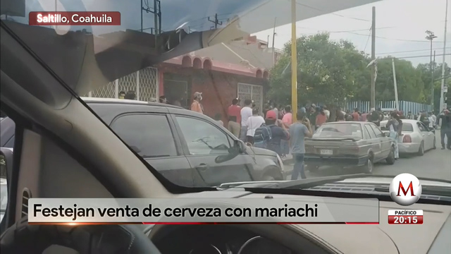 Con mariachi celebran el regreso de los camiones de cerveza a Saltillo
