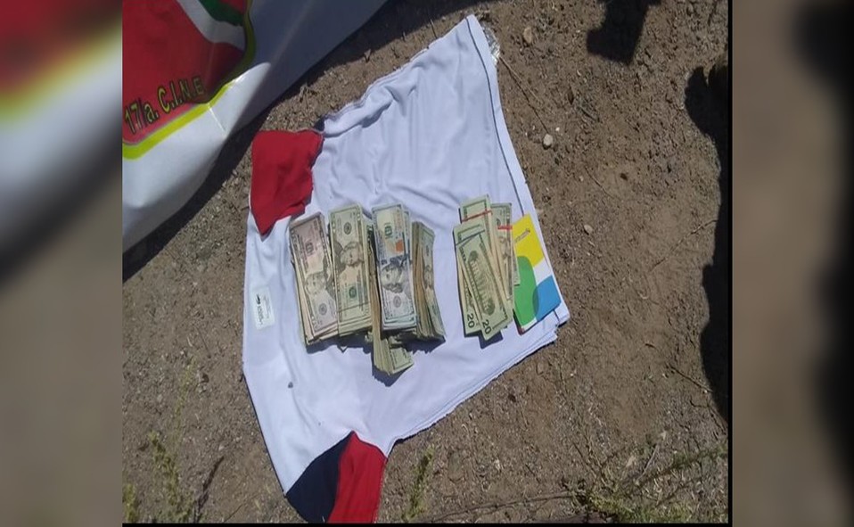 Más de 21 mil dólares fueron encontrados tirados en Sonora. (Especial)