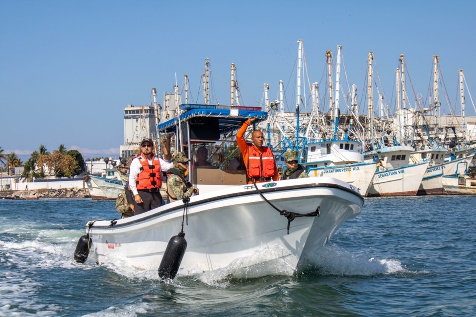 Sader y Semar realizan operativo de vigilancia para evitar pesca ilegal por covid-19. (Especial)