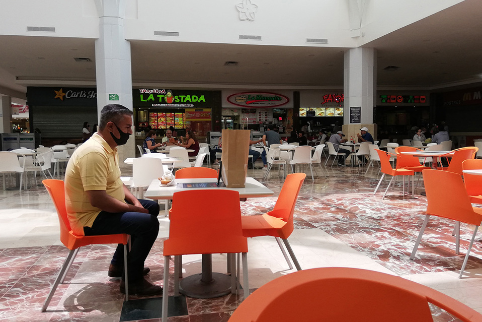 Este fin de semana se reabrió el centro comercial Galerías. (Mauricio Román)