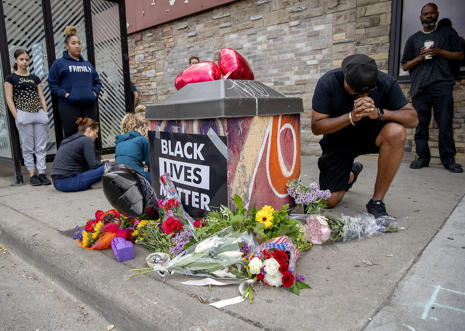 George Floyd fue asesinado por la policía debido a que se resistió a una detención. (AP)