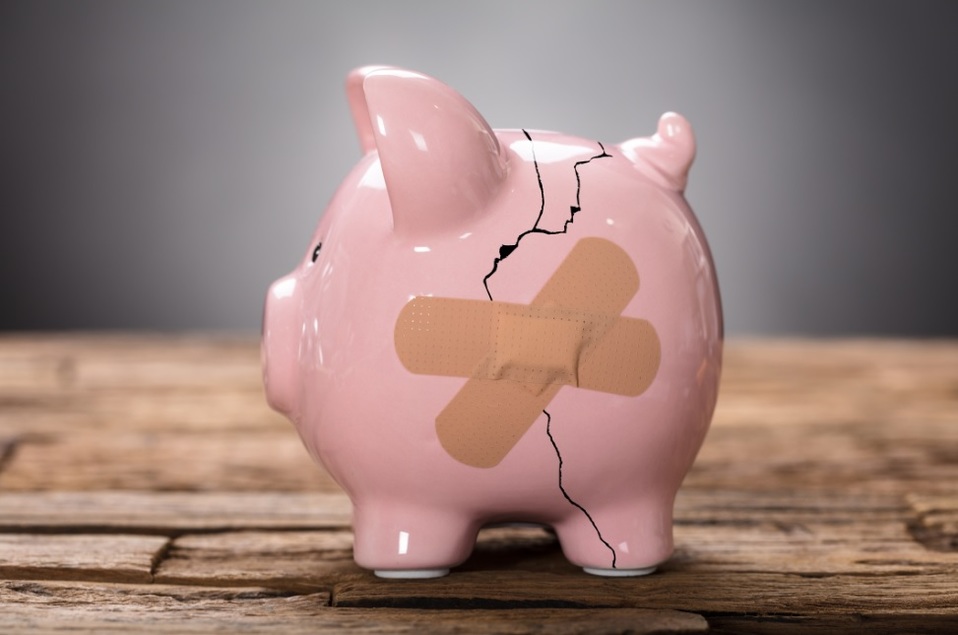 Deudas o ahorro (Shutterstock)