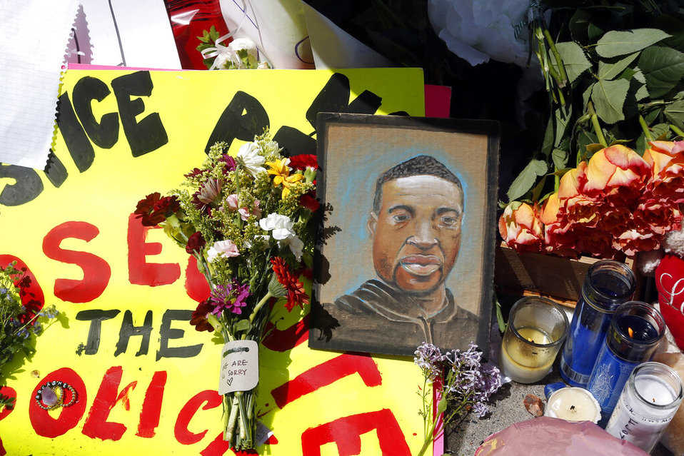 George Floyd fue asesinado por la policía debido a que se resistió a una detención el lunes. (AP)