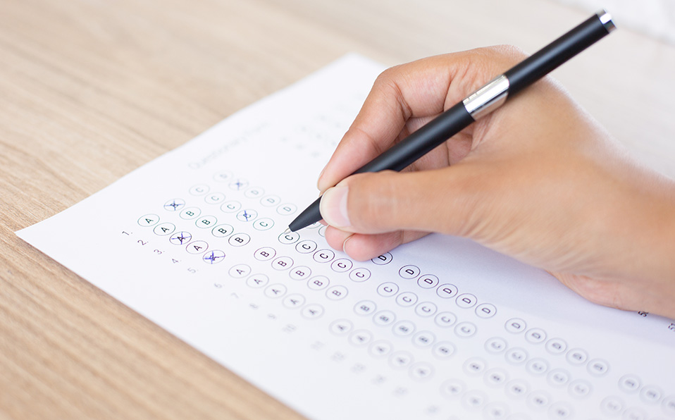En La Laguna de Durango, evaluarán a 75 mil alumnos. (Foto katemangostar, Freepik)