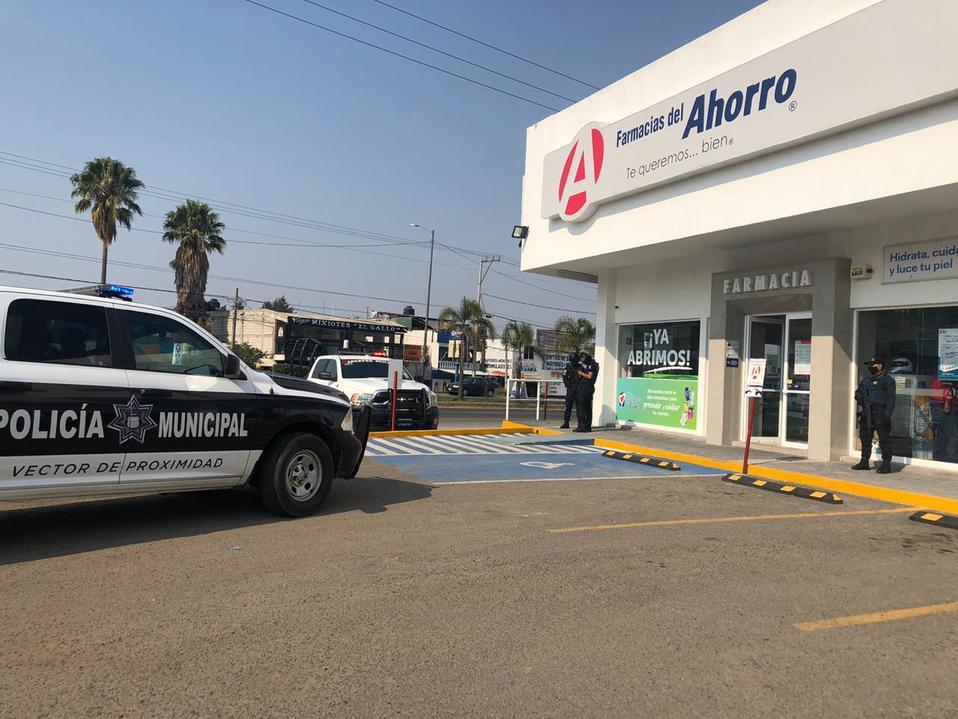 Mujer resulta con crisis, tras intento de asalto a farmacia en Amozoc. (Especial)