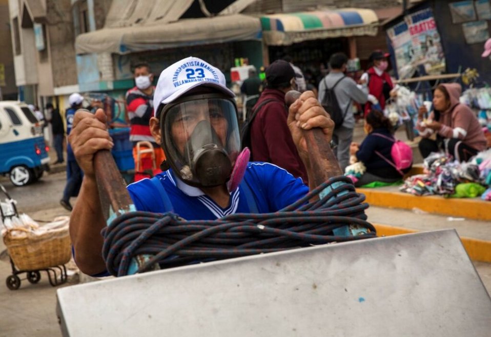 Perú registró ayer récord con más de 5 mil casos de covid-19 en 24 horas. (AP)