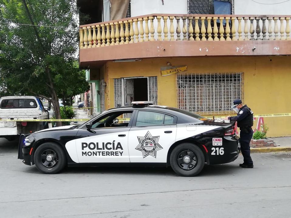 Encuentran a hombre sin vida en colonia Moderna en Monterrey Foto: Agustín Martínez
