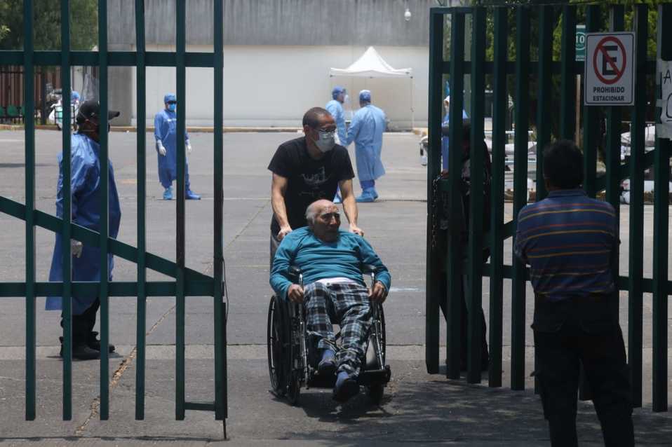Un señor de 88 años igresó el 25 de abril diagnosticado de covid-19 y  hoy fue dado de alta./ Juan Carlos Bautista