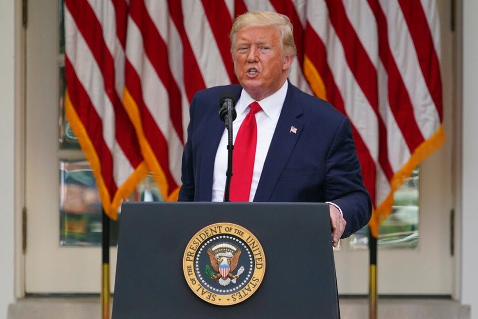 Trump es muy criticado por la gestión frente al covid-19. (AP)