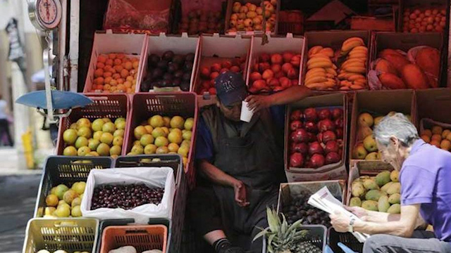 Confianza del consumidor sufre en abril su peor caída en la historia