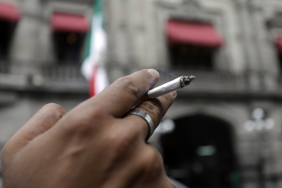 Los fumadores son un sector más vulnerable ante el covid-19, segunda causa de morbilidad. (Agencia Enfoque)