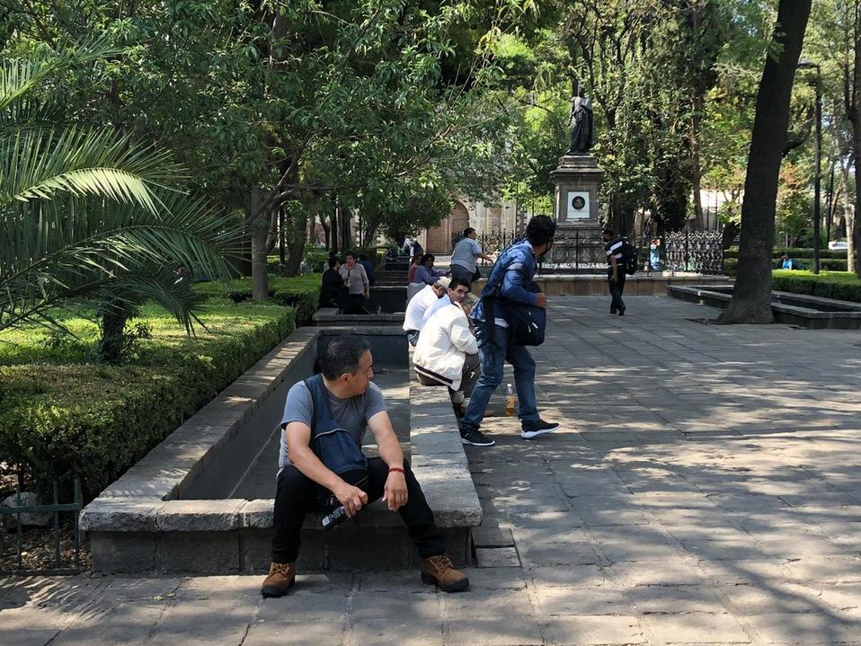 Las personas comienzan a salir antes del fin de la Sana Distancia (Abraham Reza)