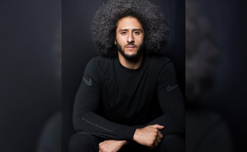 Colin Kaepernick, jugador de americano vetado por la NFL (Instagram @kaepernick7)