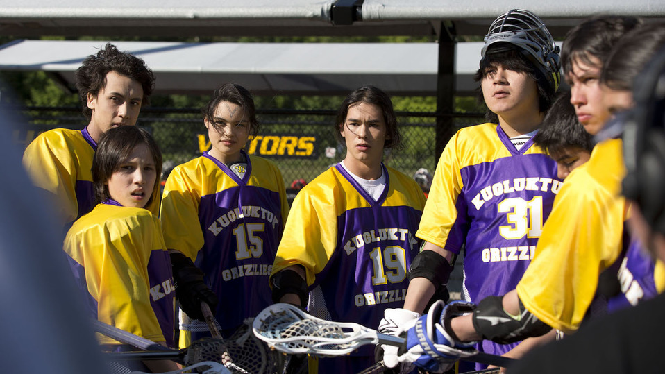 "Los Grizzlies" trata sobre la determinación y la resistencia de un grupo de jóvenes inuit en una pequeña comunidad del Ártico canadiense (cortesía)