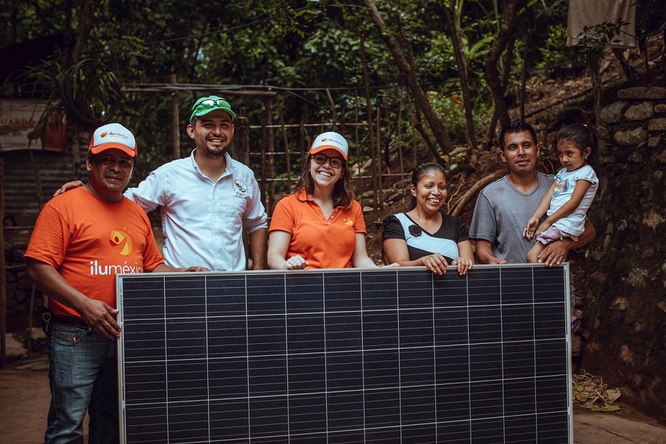 Habitantes de Zicuilapa, en la Huasteca Potosina, recibieron energía eléctrica por primera vez. Cortesía