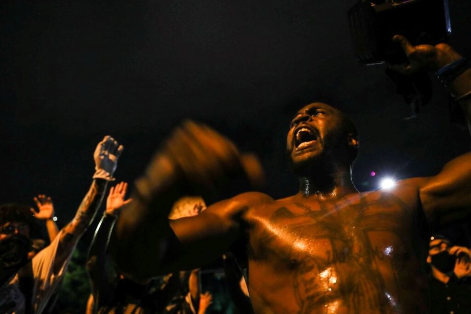 Sigue la ola de protestas contra el abuso policial y el racismo en EU. (AP)
