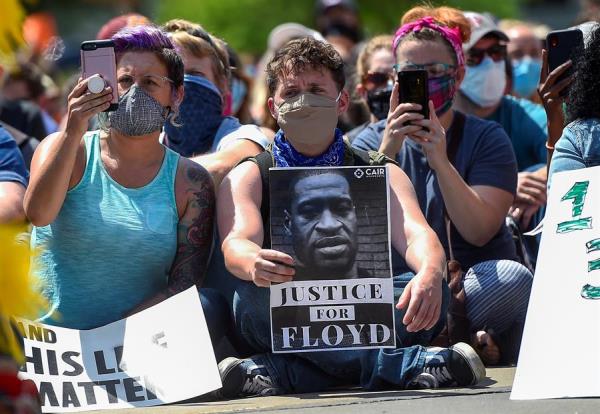 Protestas en Minneapolis por la muerte de George Floyd. (EFE)