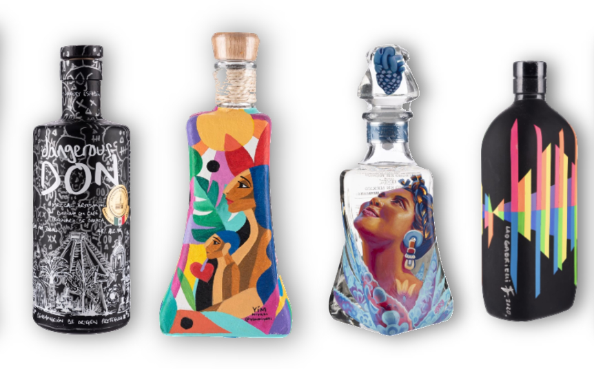 Adry del Rocío, Lao Gabrielli, Cristina Parra y Elías Zacarías, intervinieron botellas de bebidas típicas mexicanas. (Foto: Especial)