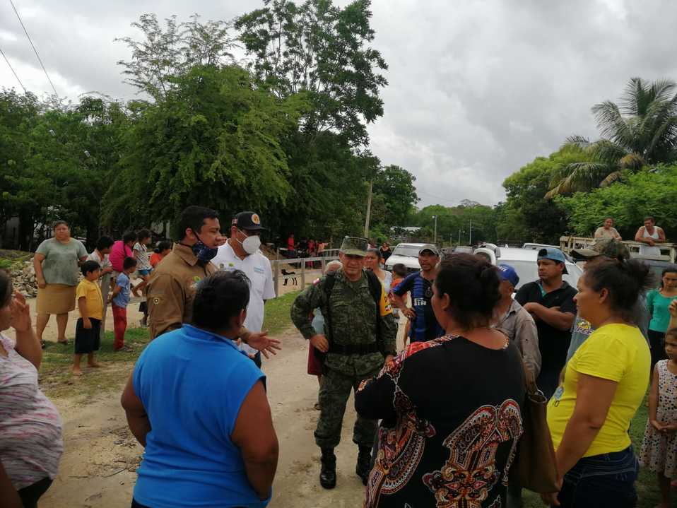 Implementan puente aéreo para apoyar a damnificados en Bacalar. (Verónica Díaz)