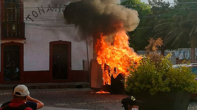 Retienen a policías tras confundirlos con delincuentes en Puebla