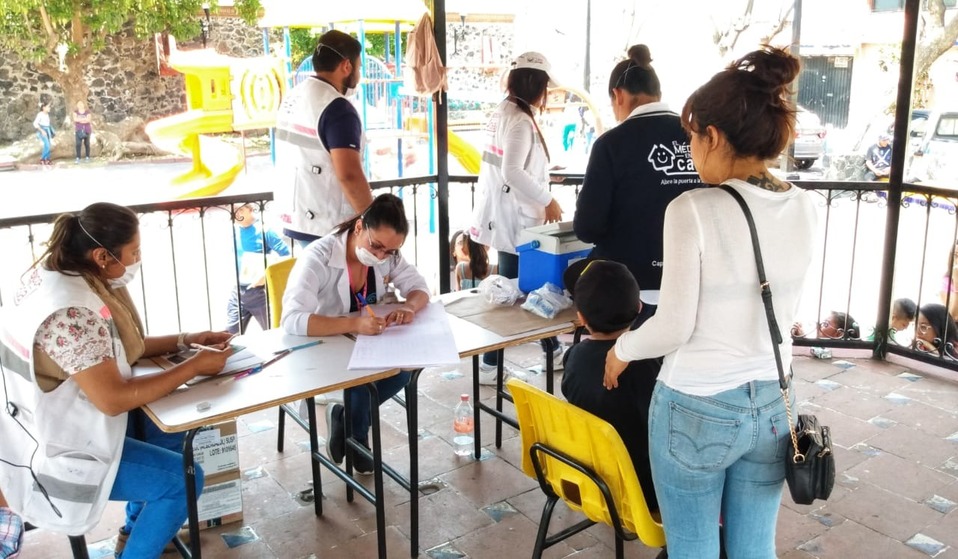 En la alcaldía de Xochimilco se han instalado puestos de vacunación principalmente para niños menores de 9 años. (Especial)