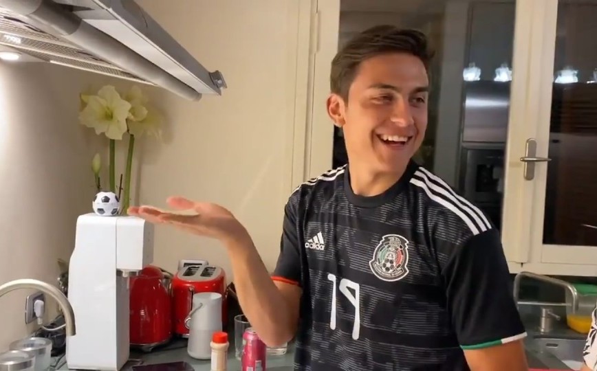 Paulo Dybala prepara tacos con la playera de la selección mexicana - Grupo  Milenio
