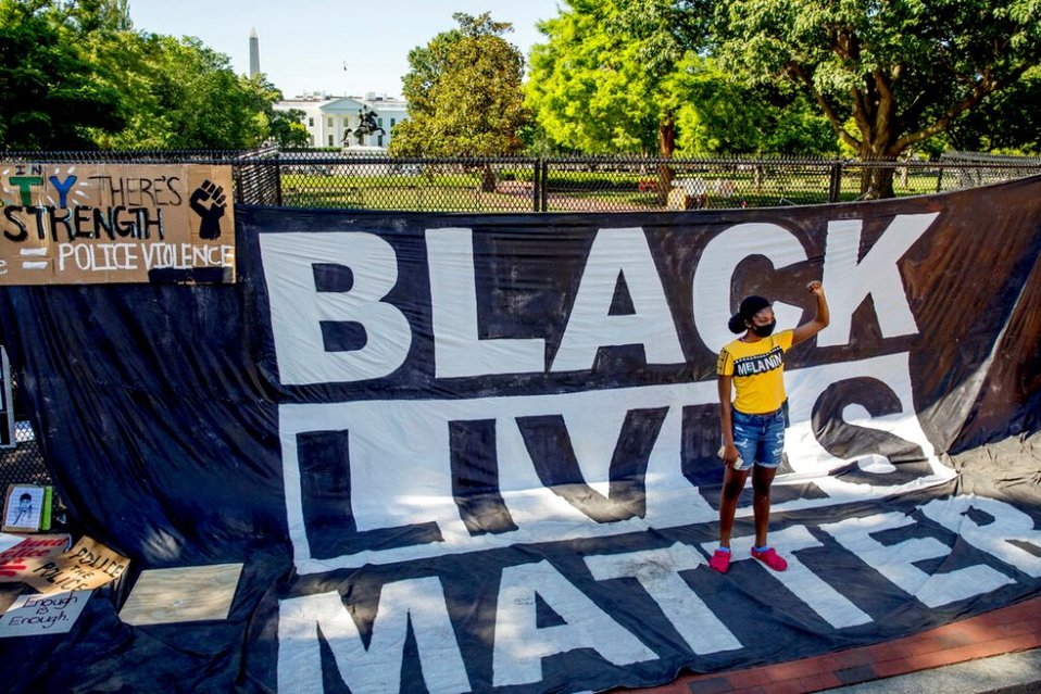 Las protestas contra la muerte de Floyd y el recismo se realizaron en varias ciudades del mundo. (AP)