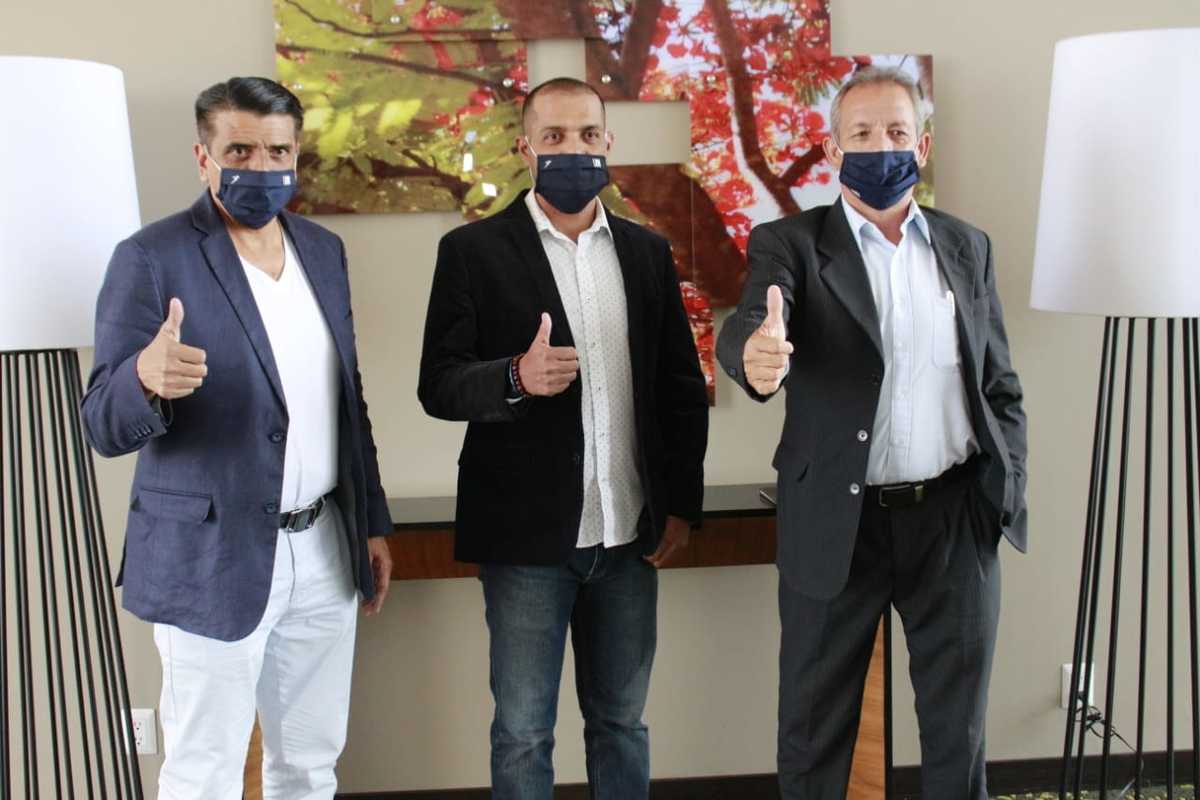 Héctor Padilla, Guillermo Aguilar y Jaime Navarro, conforman la nueva directiva del club universitario. (Jesús Zavala)
