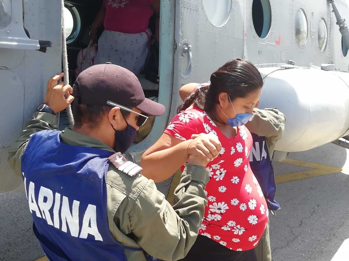 Dos mujeres con embarazo de alto riesgo fueron evacuadas. (Foto: Especial)