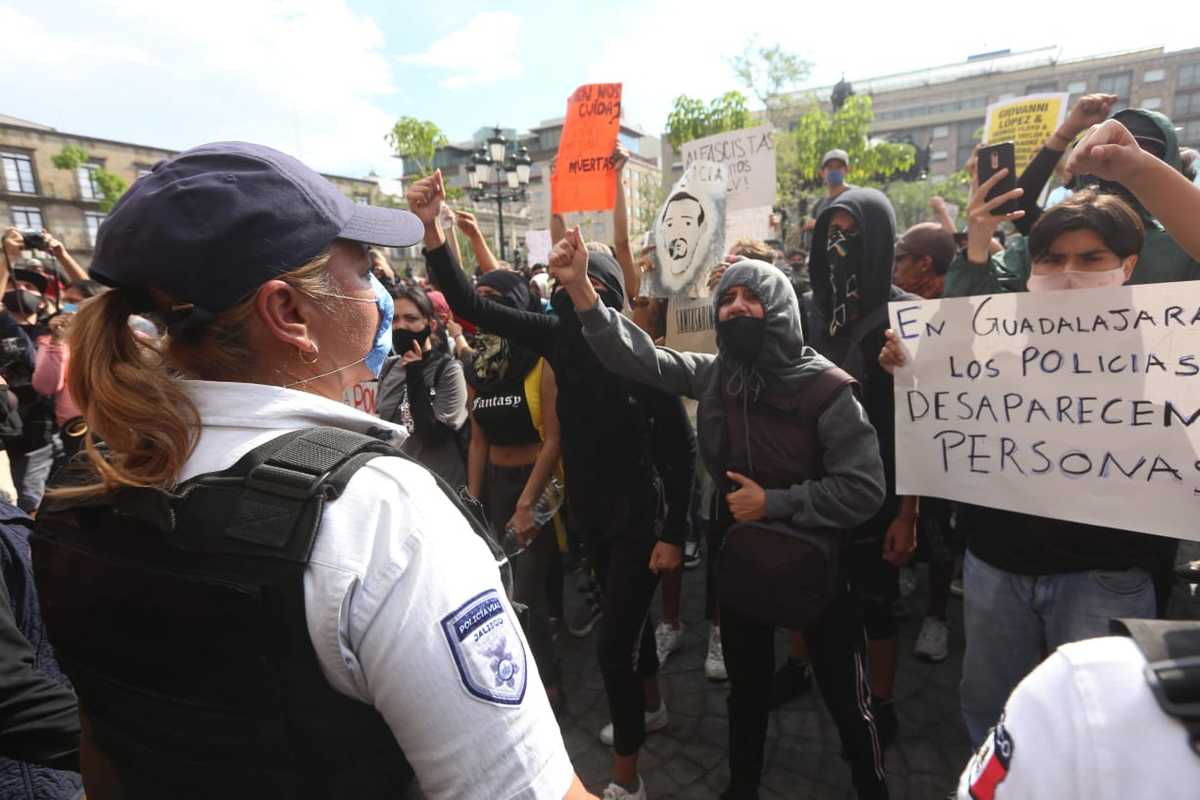 Nuevamente el sábado, manifestantes acudieron a Palacio de Gobierno en Guadalajara en protesta por caso Giovanni López (Fernando Carranza)