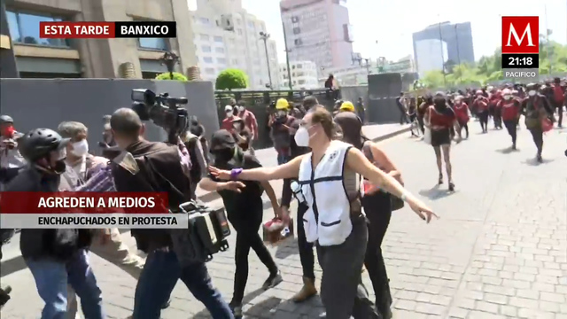 No paran agresiones contra los medios de comunicaciones en manifestaciones de encapuchados