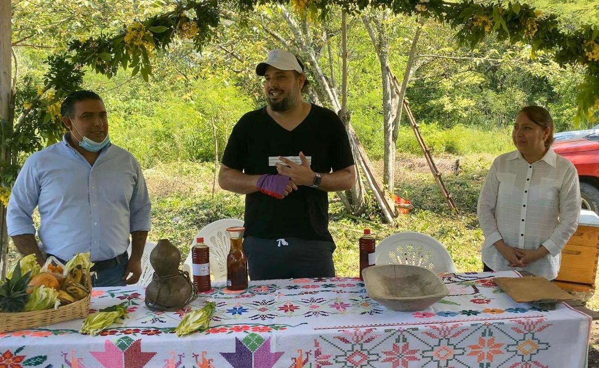 Piden les otorguen un permiso para la siembra de mariguana medicinal.