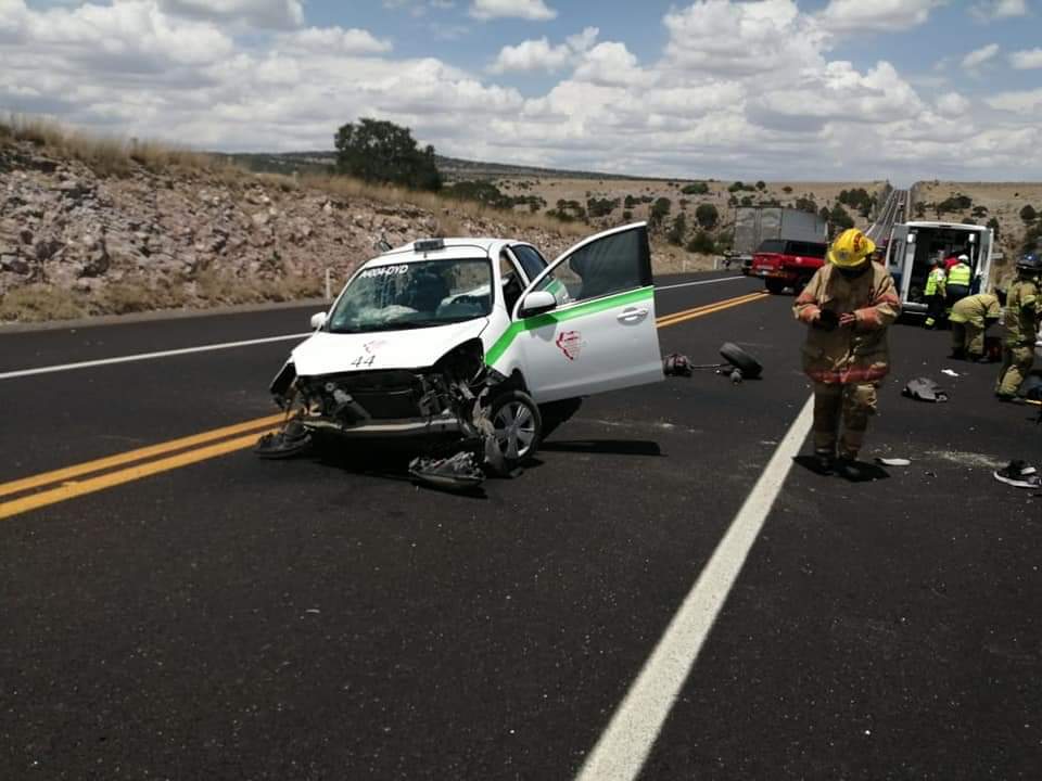El accidente dejó cuatro personas lesionadas, entre las que se encuentra una menor de edad. (Notivox Digital)