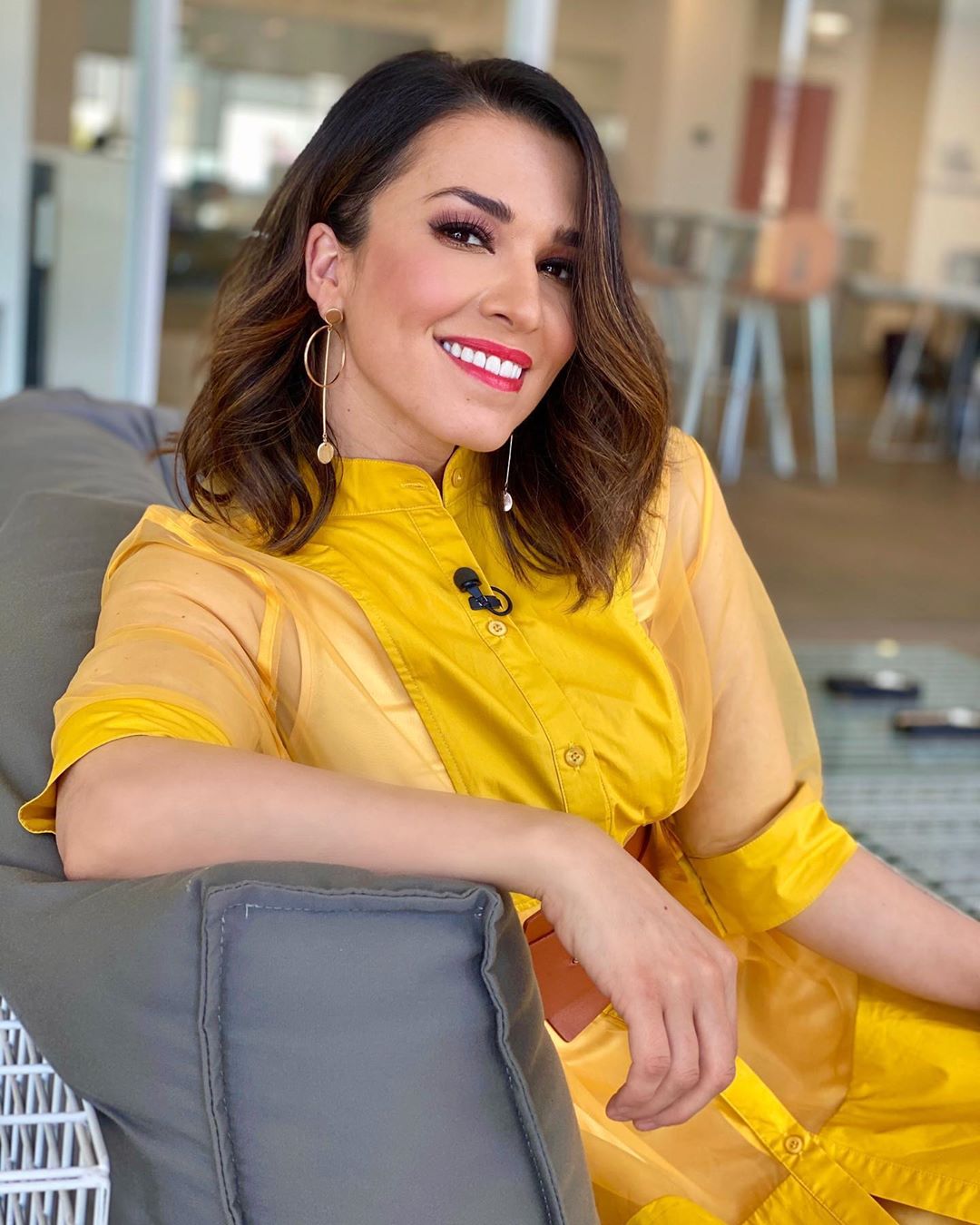 Laura G enseña en vivo el sudor de sus axilas. (Instagram)