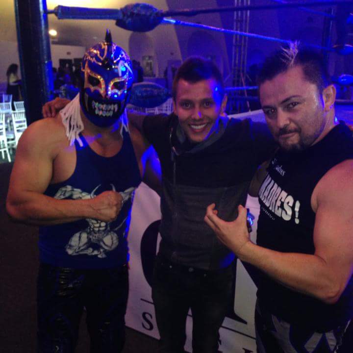 Germán Sánchez, un aficionado de hueso colorado de la lucha libre (Cortesía)