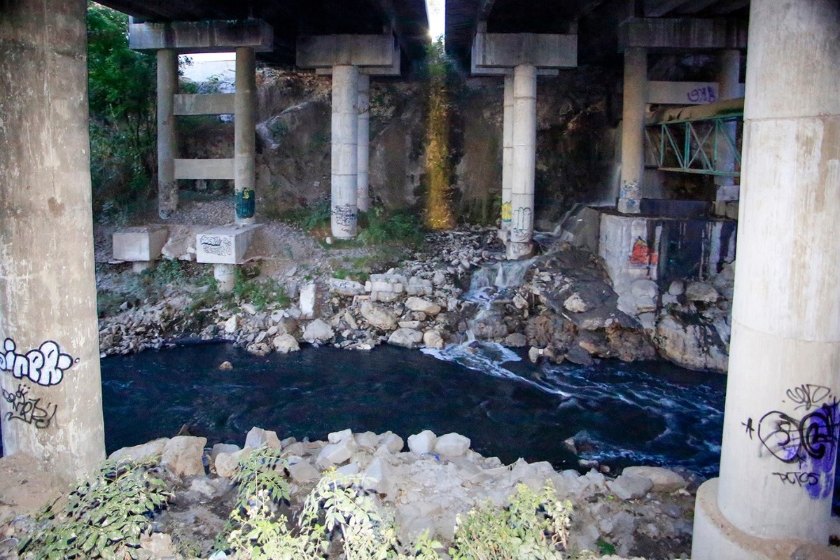 Baquerizo Araya explicó que no existe alguna posibilidad de propagación del virus por el agua contaminada. (Andrés Lobato)