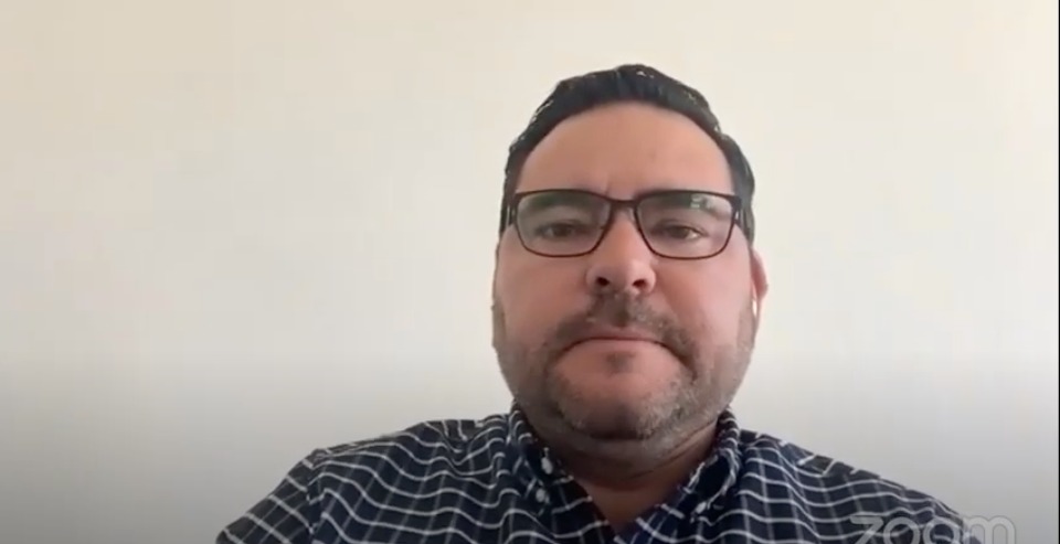 Durante una conferencia virtual también reconoció el esfuerzo de los participantes para mejorar la educación de los menores. (Especial)