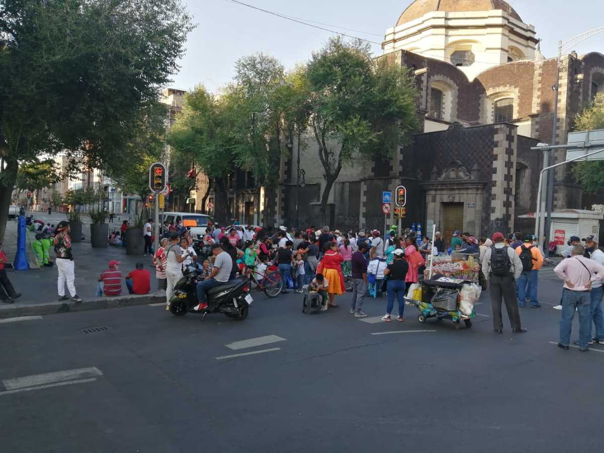 Artesanos triquis cerraron calles del Centro Histórico de la CdMx. (Anawar Nájera)