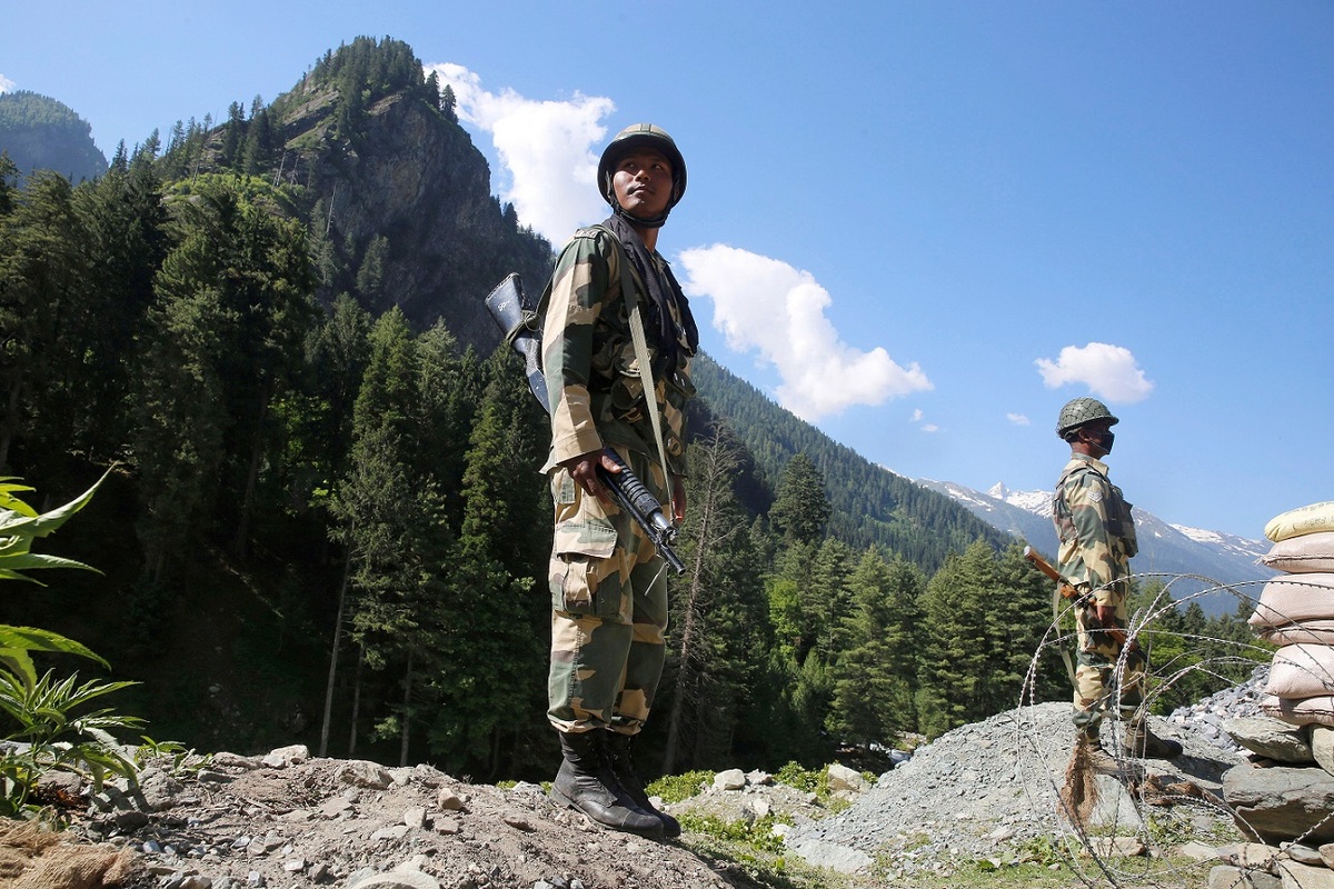 Las autoridades de India denunciaron la muerte de 20 militares en un enfrentamiento con tropas chinas en la frontera de Cachemira. (EFE)