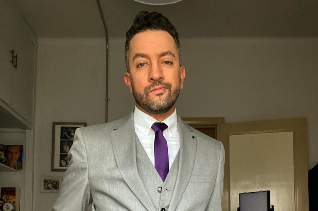 El conductor enfrentó críticas por su inclusión en un foro sobre discriminación y racismo (Instagram).