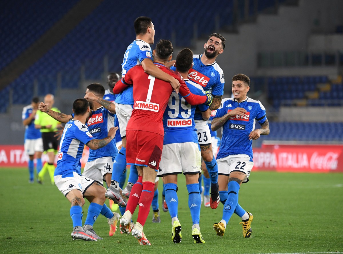 Napoli es campeón de la Copa de Italia tras vencer a la Juventus en penales (Reuters)