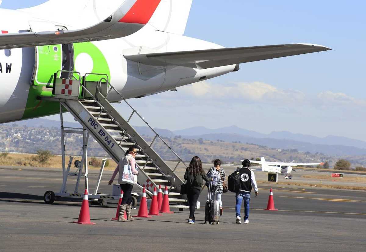 Reanudan vuelos en aeropuerto de Puebla. (Especial)
