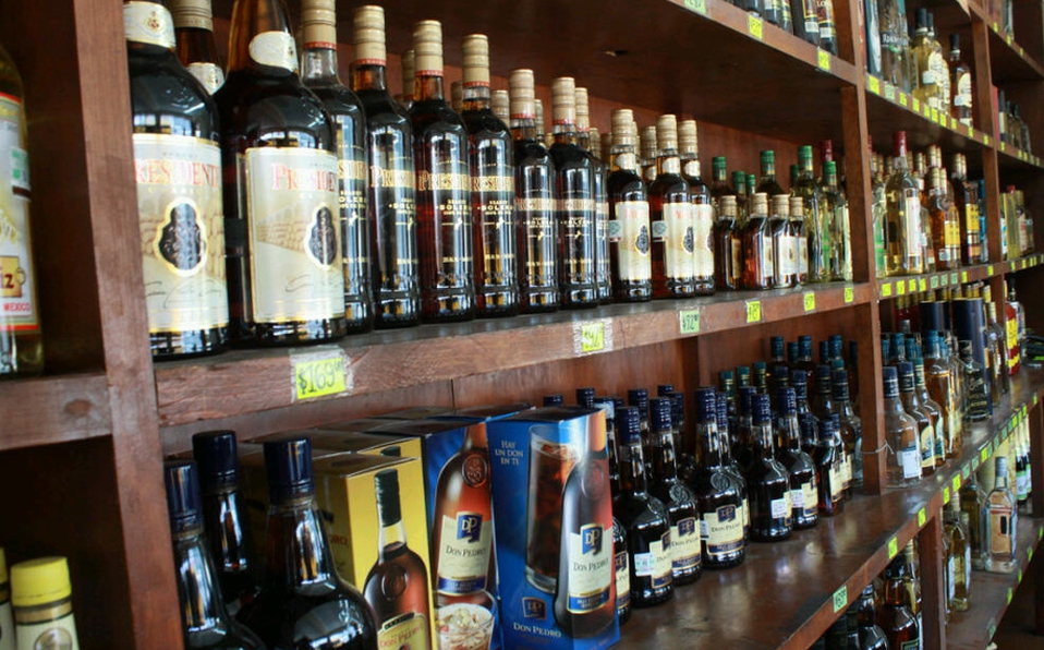 También revisarán que no consuman en la vía pública. (Especial)