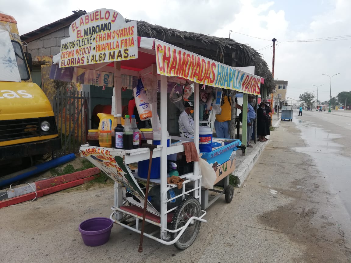 Vendedores ambulantes de Playa Miramar