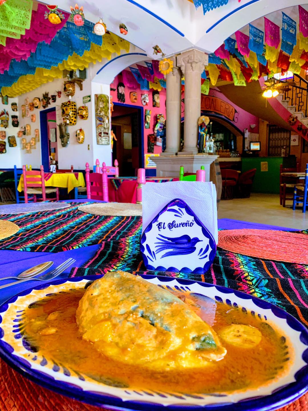 Chiles en nogada de El Sureño. (Cortesía)
