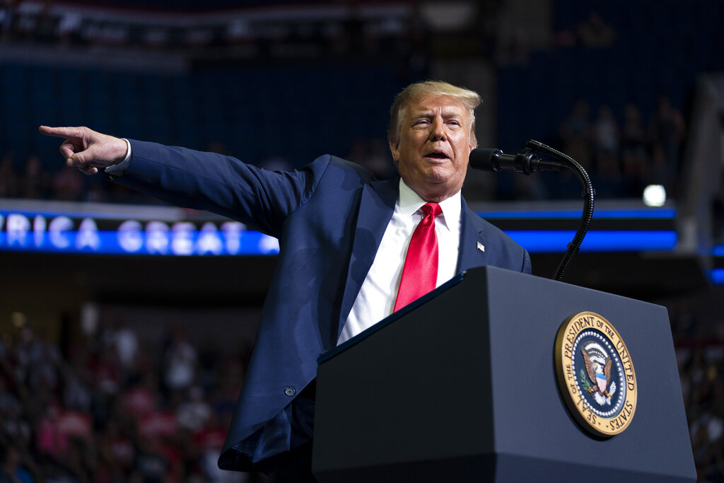 Donald Trump en su mítin realizado en Tulsa, Oklahoma. (AP)