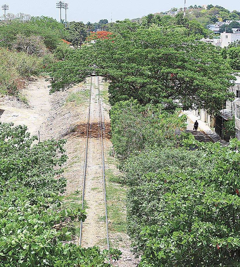 Localidad de Campeche destinada al paso de trenes. (Jorge Carballo)