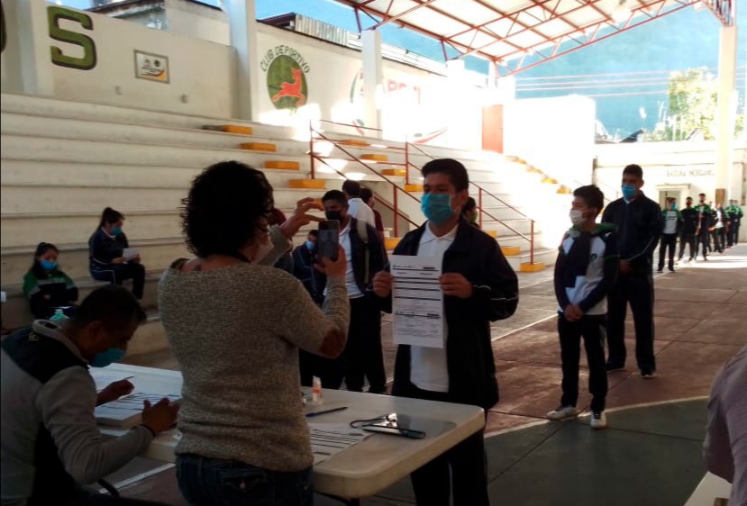 Se diseñaron diferentes estrategias para cumplir con la entrega de becas a los estudiantes. (Jaime Zambrano)