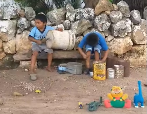 Los pequeños sorprendieron a los internautas con su talento (Captura).