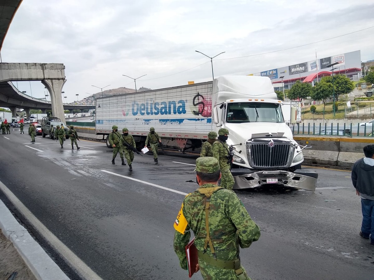 El incidente provocó severo caos vial.